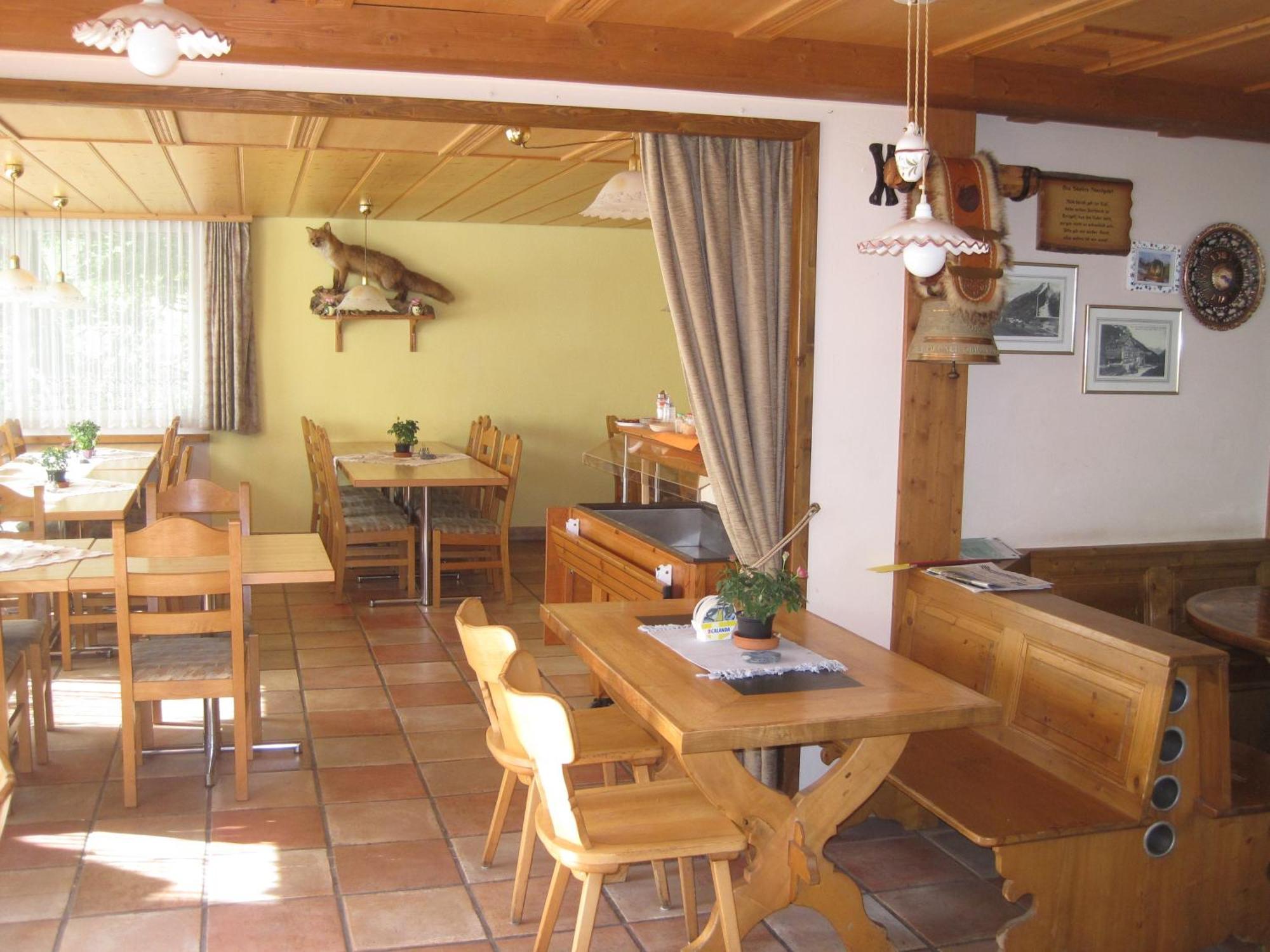 Gemse Hotel *